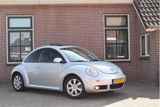 Volkswagen New Beetle - 2.0 116pk Highline Airco Kanteldak Privacyglass Cruise Control 3drs - 1