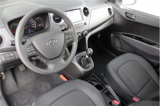 Hyundai i10 - 1.0i Comfort Smart Pack | Navigatie | Park. Sensor | Cruise Control | Apple CarPlay & - 1