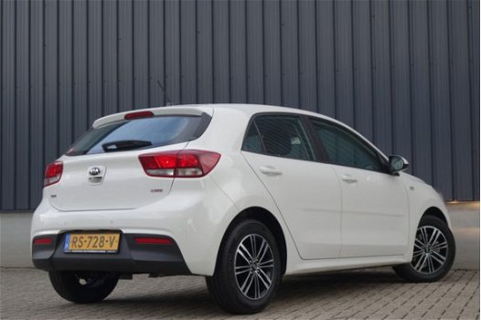 Kia Rio - 1.0 T-GDI COMFORTPLUSLINE NAVIGATOR 5DRS. CAMERA/ AIRCO/ CRUISE/ LMV RIJKLAAR - 1