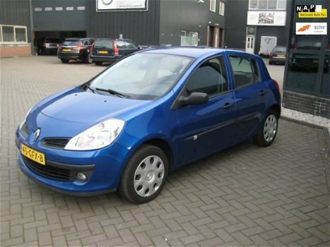 Renault Clio - 1.2-16V Special Line Airco 5-drs - 1