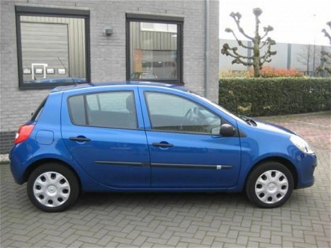 Renault Clio - 1.2-16V Special Line Airco 5-drs - 1