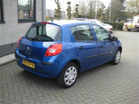 Renault Clio - 1.2-16V Special Line Airco 5-drs - 1