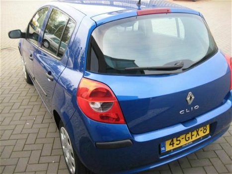 Renault Clio - 1.2-16V Special Line Airco 5-drs - 1