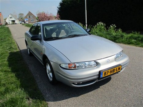 Chevrolet Alero - USA 2.4 SA Automaat - 1