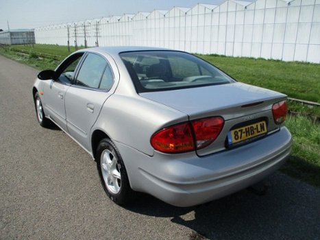 Chevrolet Alero - USA 2.4 SA Automaat - 1