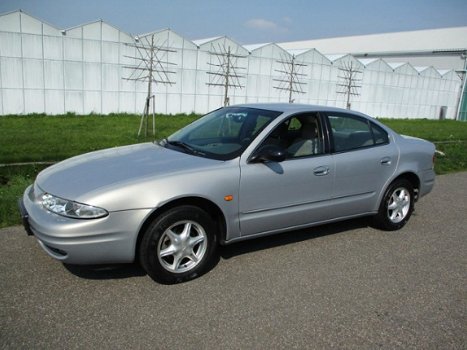 Chevrolet Alero - USA 2.4 SA Automaat - 1