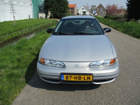 Chevrolet Alero - USA 2.4 SA Automaat - 1