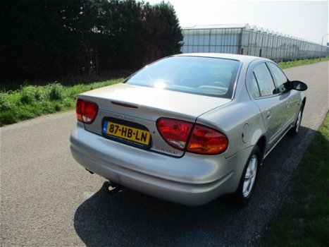 Chevrolet Alero - USA 2.4 SA Automaat - 1