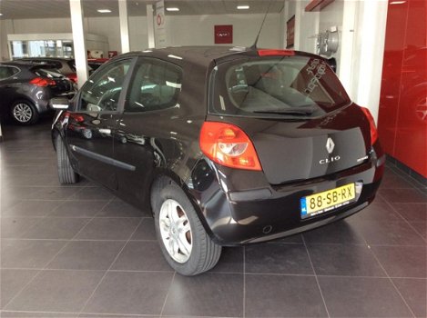 Renault Clio - 1.4 16V 72KW 3-DRS Team Spirit Airco - 1