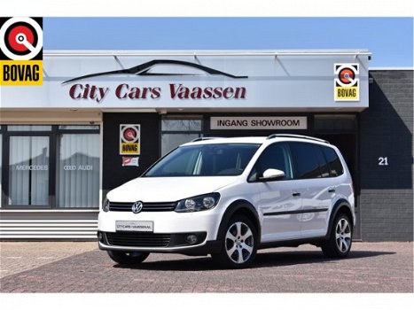 Volkswagen Touran - 1.4 TSI Cross 140 pk navigatie climate ctr cruise ctr pdc a chroompakket lmv 17 - 1