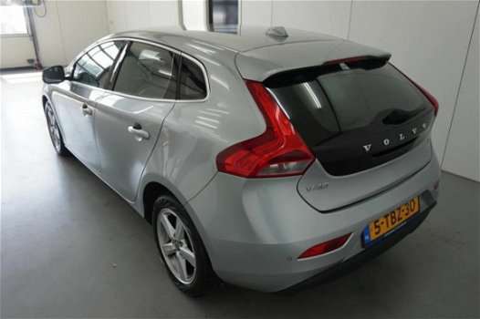 Volvo V40 - 1.6 D2 Momentum | NAVIGATIE | PDC ACHTER | 88892 KM | - 1