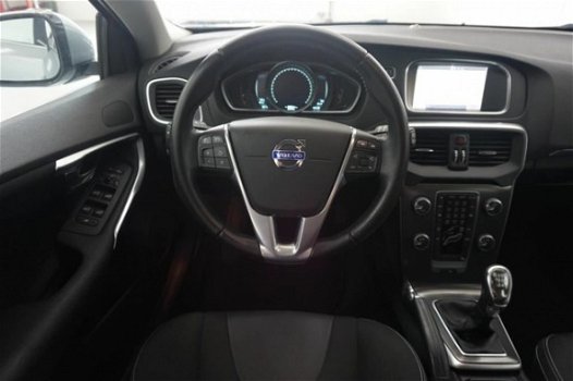 Volvo V40 - 1.6 D2 Momentum | NAVIGATIE | PDC ACHTER | 88892 KM | - 1