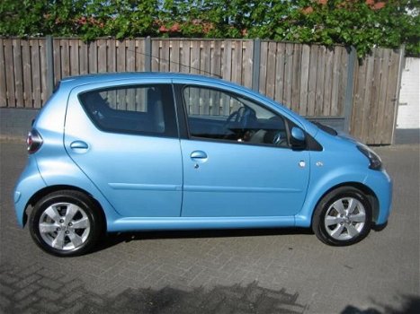 Toyota Aygo - 1.0 VVT-i Dynamic Blue - 1