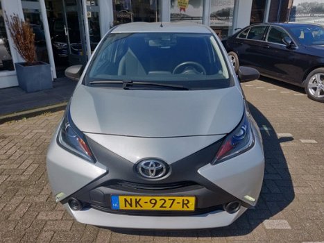 Toyota Aygo - 1.0 VVT-i x-fun Org. NL|Airco|Bluetooth|5drs - 1