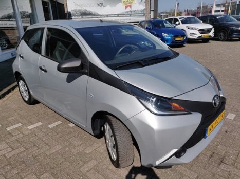 Toyota Aygo - 1.0 VVT-i x-fun Org. NL|Airco|Bluetooth|5drs - 1