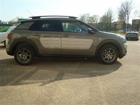 Citroën C4 Cactus - 1.2 VTI SHINE ABS, PDC, Full map navi, CC, ESP, LED, A.Camera - 1