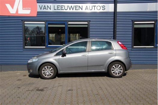 Fiat Grande Punto - 1.9 JTD Emotion | Climate Control | Mistlampen voor | Cruise Control | Trekhaak - 1