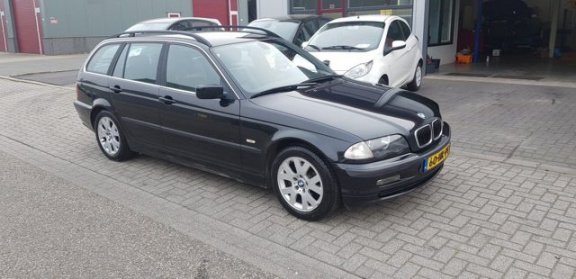 BMW 3-serie Touring - 320i Executive - 1