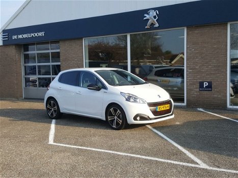 Peugeot 208 - GT-Line 1.2PT-110pk AUTOMAAT 6T navigatie camera climate lmv17 - 1