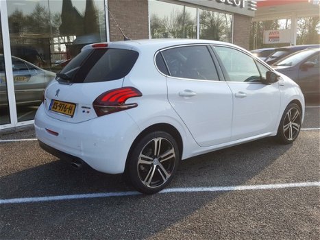 Peugeot 208 - GT-Line 1.2PT-110pk AUTOMAAT 6T navigatie camera climate lmv17 - 1