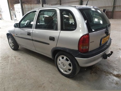 Opel Corsa - 1.4i Strada - 1