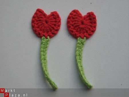 ** Setje van 2 gehaakte tulpen (rood) - nr. 1