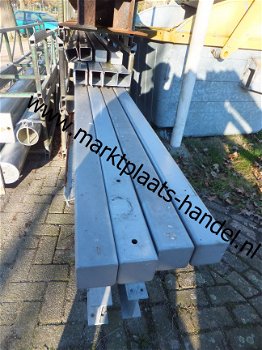 Stalen koker 100 x 100 x 4 mm tot 837 cm lang (a35)50 - 1