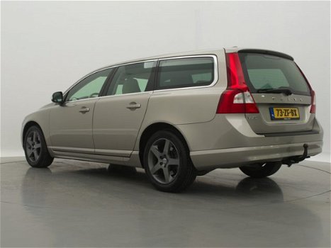 Volvo V70 - 3.2 AUTOMAAT Summum 238PK / NAVI / AIRCO-ECC / LEDER / XENON / PDC / LMV / TREKHAAK / * - 1