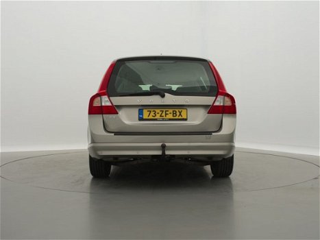 Volvo V70 - 3.2 AUTOMAAT Summum 238PK / NAVI / AIRCO-ECC / LEDER / XENON / PDC / LMV / TREKHAAK / * - 1