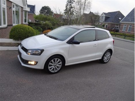 Volkswagen Polo - 1.2 TSI STYLE 105PK 6-VERSNELLINGEN CLIMATE CONTROLE PANORAMADAK PRACHTIGE AUTO - 1