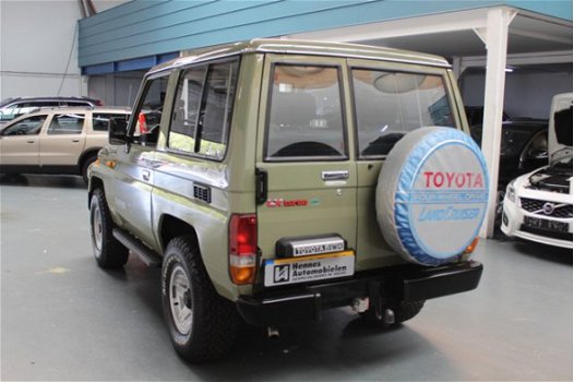 Toyota Land Cruiser - 2.4 LX TURBO 127.000km - 1