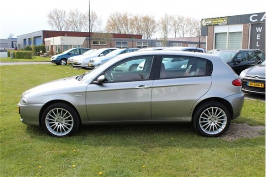 Alfa Romeo 147 - 2.0 T.Spark Collezione 6/12 mnd Garantie - 1