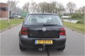 Volkswagen Golf - 1.4-16V Comfortline 5-DEURS/AIRCO MOTOR NIET GOED - 1 - Thumbnail