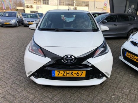 Toyota Aygo - 1.0 VVT-i x-play - 1