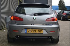 Alfa Romeo 147 - 1.9 JTD Distinctive XENON LEDER NAV. TREKHAAK + INRUIL MOG