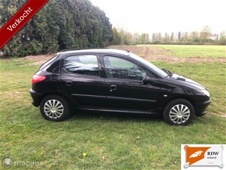 Peugeot 206 - 1.1 XR NAP/NWE APK/DB RIEM VERVANGEN - 1