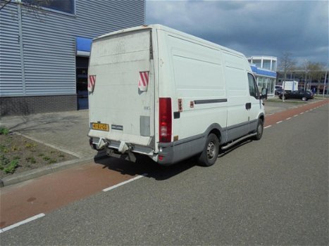 Iveco Daily - 35 S 10V 330 H2 MET LAADKLEP - 1