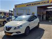 Lancia Delta - 1.6-16V Platino Let op Stroom storing in versnellingsbak - 1 - Thumbnail