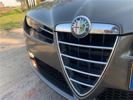 Alfa Romeo 159 Sportwagon - 1.9 JTS Distinctive Full opt - 1