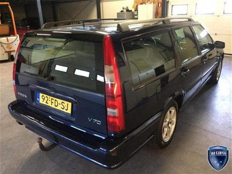 Volvo V70 - 2.4 140pk Europa Exclusive - 1