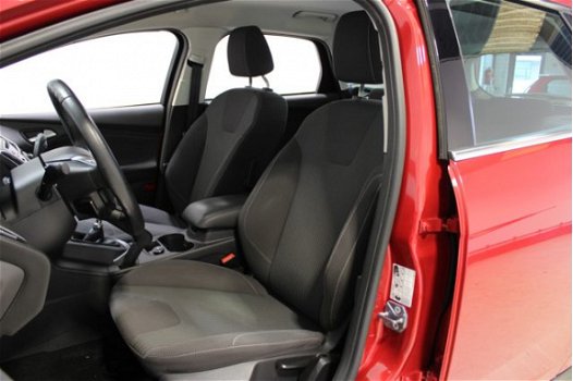 Ford Focus Wagon - 1.6 EcoBoost 150pk Titanium | Cruise | Bluetooth | Verwarmde Voorruit | - 1