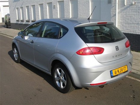 Seat Leon - 1.4 5drs - Zeer nette auto MET NIEUWE APK - 1