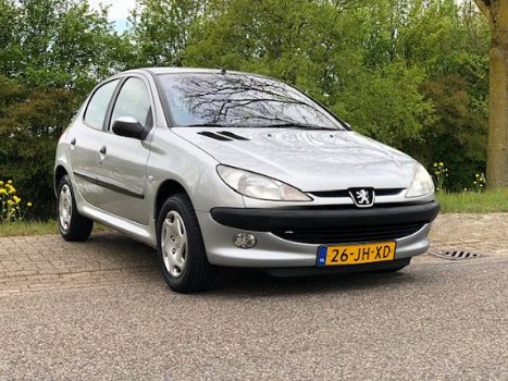 Peugeot 206 - Gentry 1.6-16V - 1