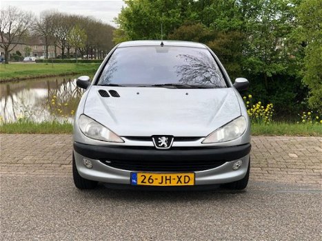 Peugeot 206 - Gentry 1.6-16V - 1