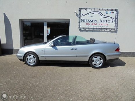 Mercedes-Benz CLK-klasse Cabrio - A208 320 Elegance - 1