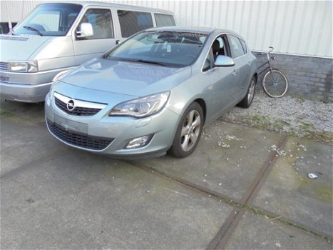 Opel Astra - 2.0 CDTi GT - 1