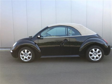 Volkswagen New Beetle Cabriolet - 2.0 Highline - 1