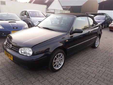 Volkswagen Golf Cabriolet - 1.8 Trendline - 1