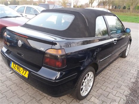 Volkswagen Golf Cabriolet - 1.8 Trendline - 1