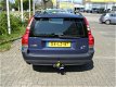 Volvo V70 - 2.5 T Comfort Line YOUNGTIMER MET LEER EN TREKHAAK - 1 - Thumbnail